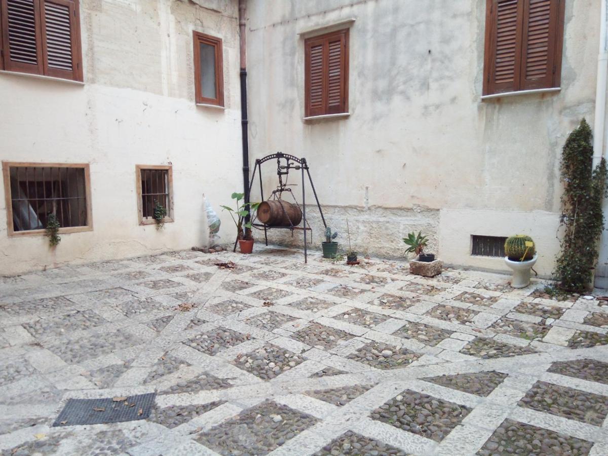 B&B Garibaldi Alcamo Exterior foto